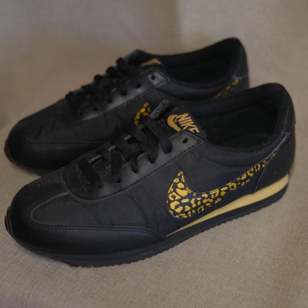 Nike Oceania Women's Black and Gold Leopard Print Swoosh Size 7.5